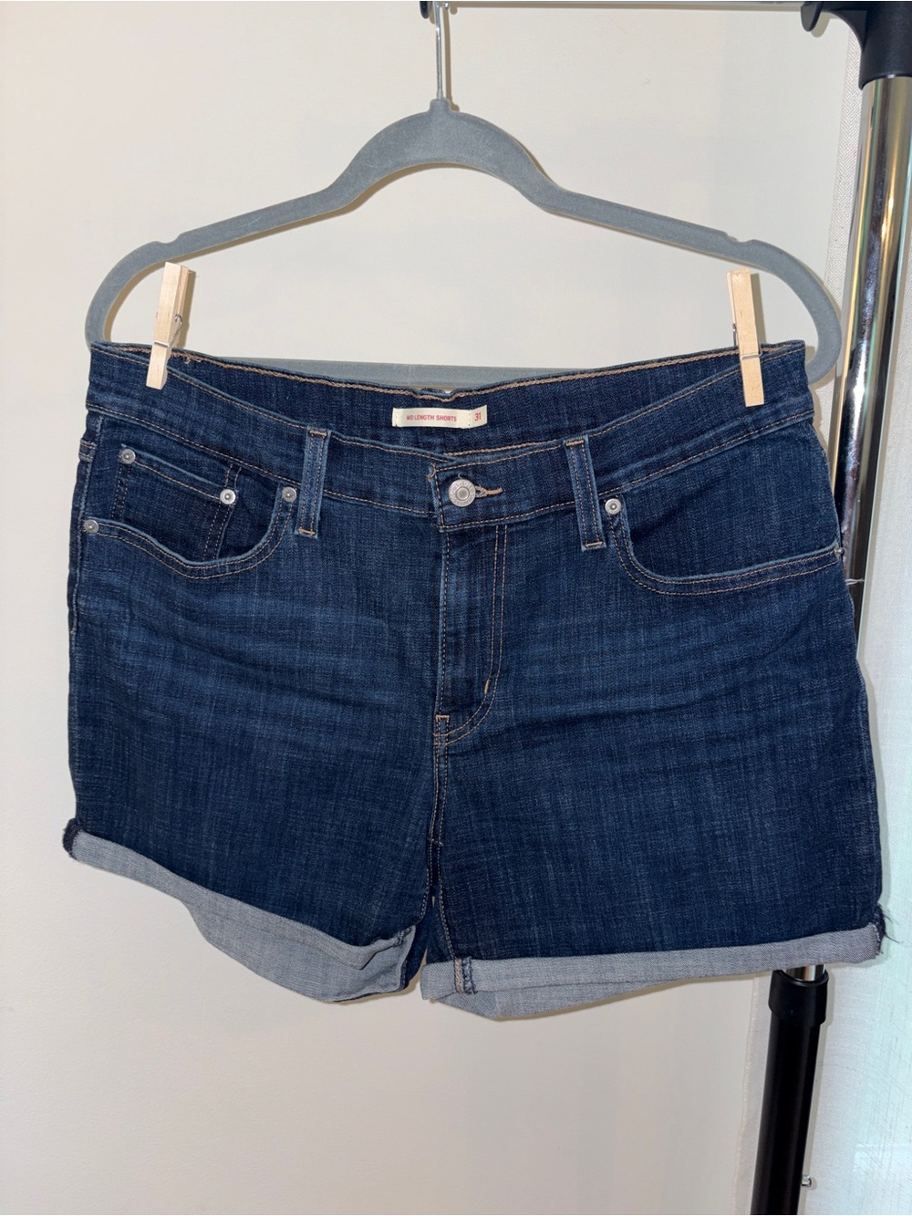 Levi’s Women’s Mid Length Denim Shorts Size 31 Dark Wash Cuffed